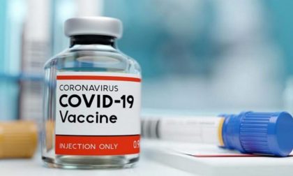 Vaccino anti-Covid, in Lombardia i primi 200mila a medici e ospiti delle Rsa
