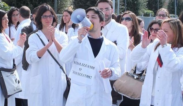 24 mila medici neolaureati pronti a scendere in campo. Il Consiglio di Stato sblocca la vicenda