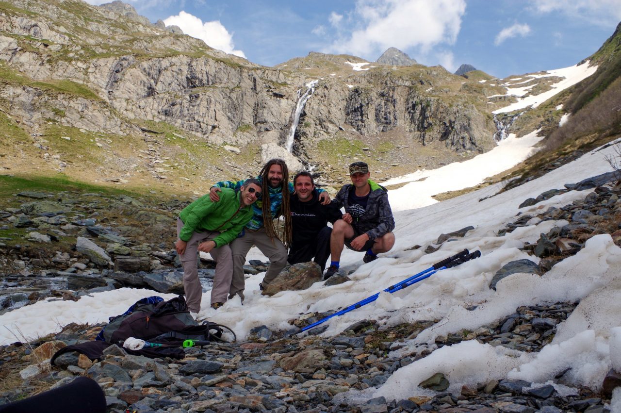 La pazza idea di risalire tutto il Brembo a piedi raccontata in un libro
