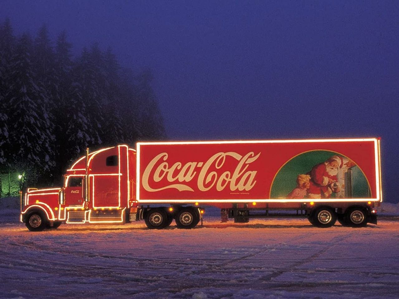 Il video del passaggio del camion della Coca Cola (sì, quello dello spot) per Bergamo