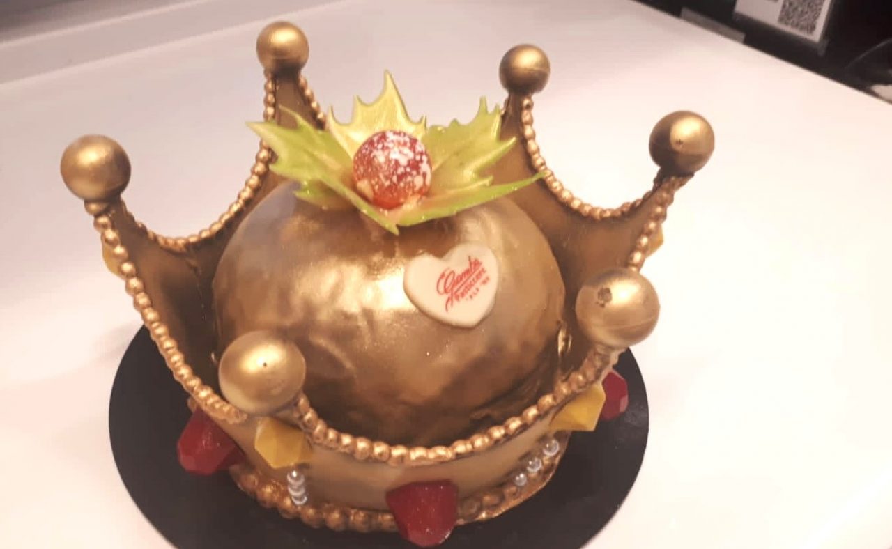 Ora c’è pure il panettone a forma di corona (tutto bergamasco)