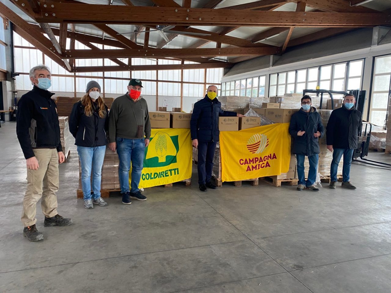 Operazione solidarietà di Coldiretti Bergamo: distribuite 25 tonnellate di prodotti