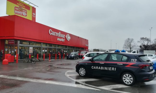 Ladri in azione a Caravaggio: svaligiato nella notte il Carrefour