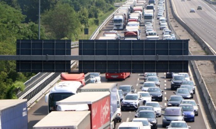 Incidente lungo la A4 fra Dalmine e Bergamo: due feriti