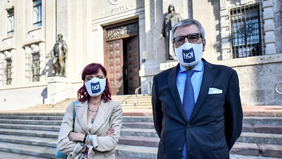 I familiari delle vittime Covid chiedono 100 milioni di risarcimento a Conte, Speranza e Fontana