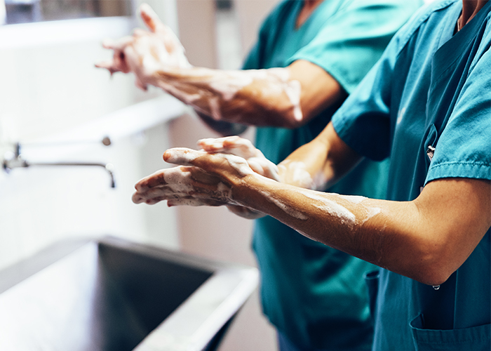 Anche abbigliamento da lavoro antivirale con Cast Bolzonella