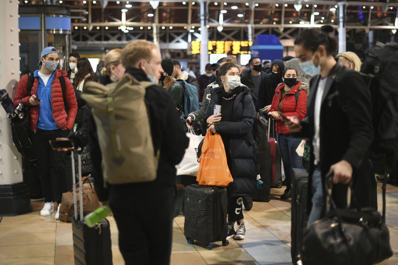 Passeggeri di ritorno dal Regno Unito: a chi rivolgersi e come prenotare il tampone
