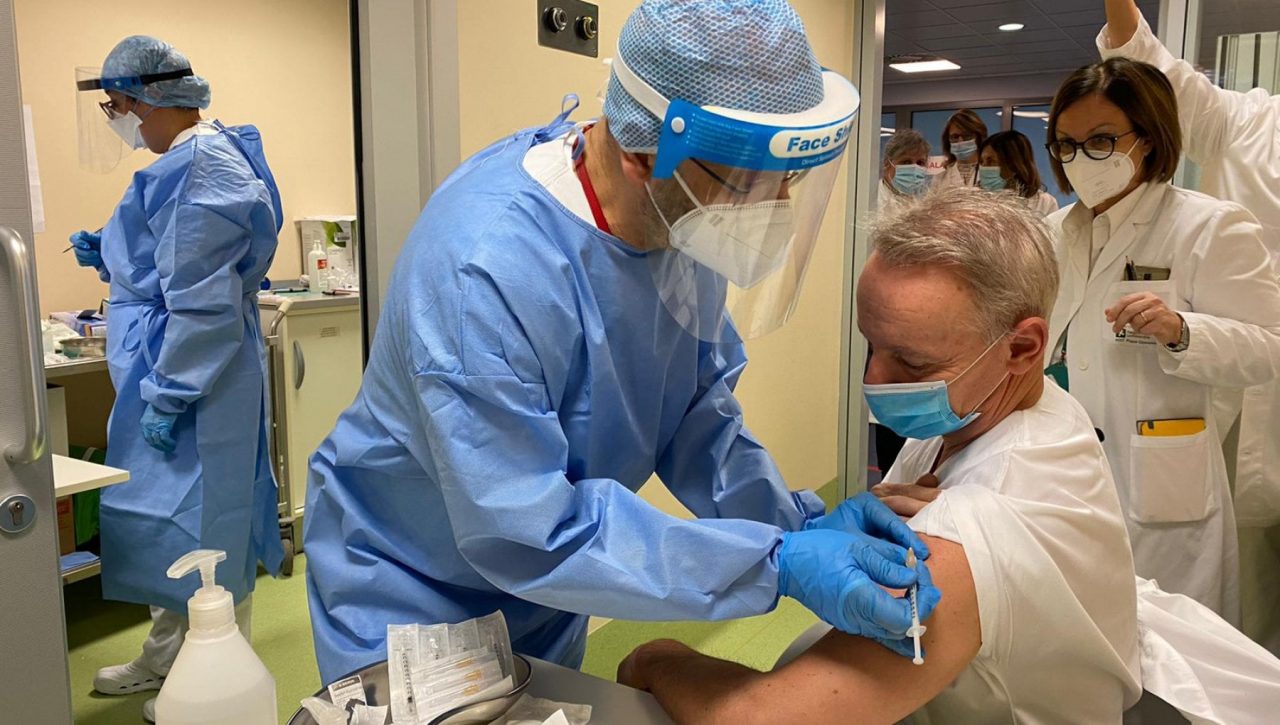 Vaccinazioni anti-Covid, a che punto siamo in Bergamasca (un po’ indietro): i numeri