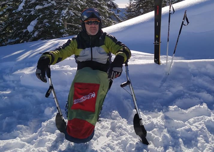 Da Colere a Valzurio su uno sci: il video dell’impresa di Franco Tonoli, scialpinista paraplegico