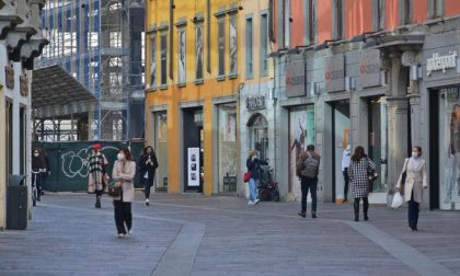 Lombardia in zona arancione (avevano sbagliato!): riaprono i negozi e si torna a scuola