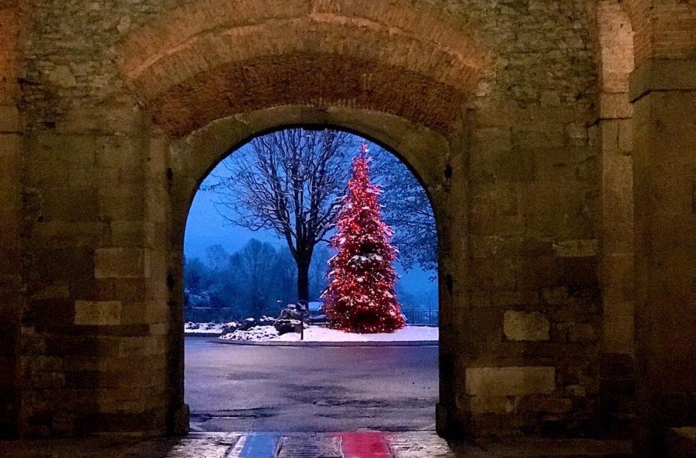 Grazie a quelli che, nonostante tutto, hanno acceso il Natale con le loro stupende luci