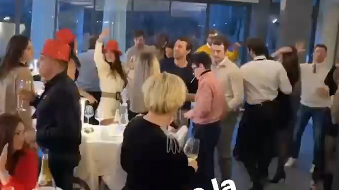Le forze dell’ordine chiudono l’hotel sul Garda che ha organizzato una festa a Capodanno