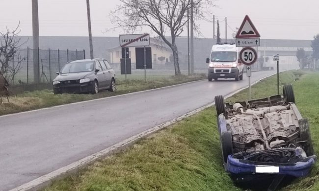 Incidente “fantasma” nella Bassa: auto abbandonate dopo lo schianto