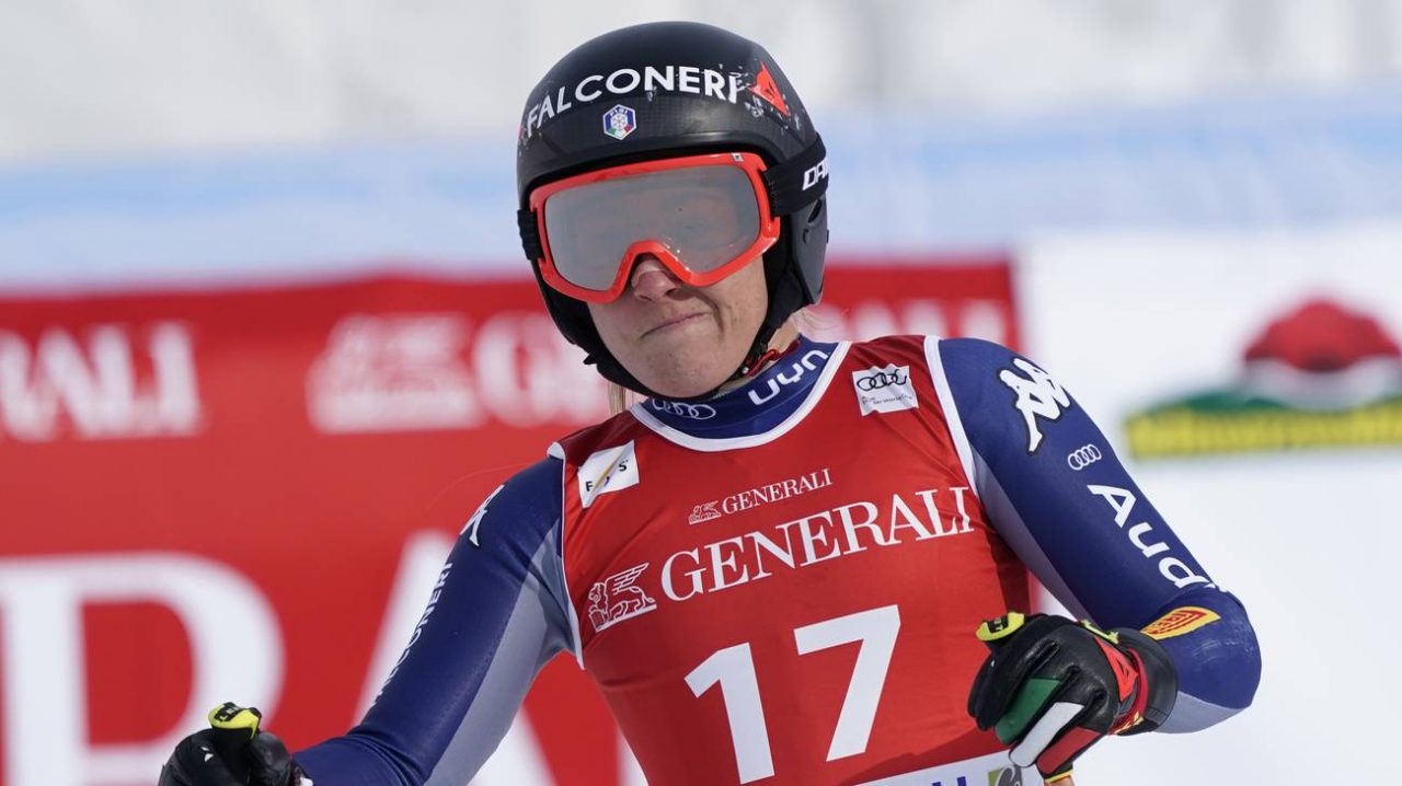 Brutto infortunio per Sofia Goggia: si frattura la tibia e salta i Mondiali