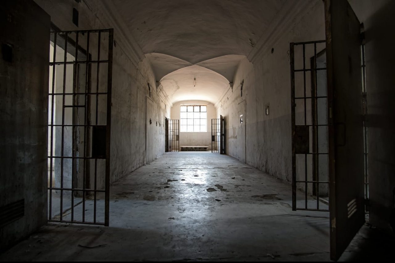 La prima pietra d’inciampo di Bergamo dedicata a un’ex guardia carceraria di Sant’Agata