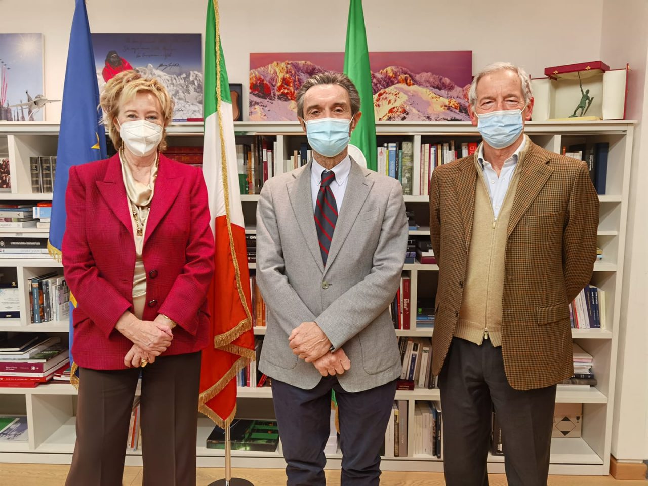 Vaccini anti-Covid per gli over 80, si inizia il 24 febbraio. «Tutti i lombardi vaccinati per luglio»