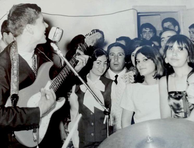 La foto di Morandi? Una festa di Natale alla caserma Li Gobbi, via Suardi, 1967
