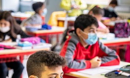 Scuola, i sindacati chiedono di vaccinare il personale e la riduzione degli alunni per classe