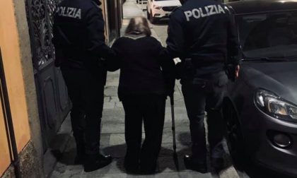 Esce di casa per ritirare un pasto caldo ma non riesce più a tornare: anziana soccorsa dalla Polizia