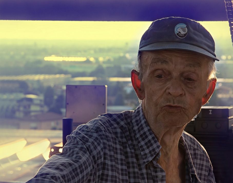 L’addio di Stezzano a Natalino Nozza, sempre in bici con malta e cazzuola