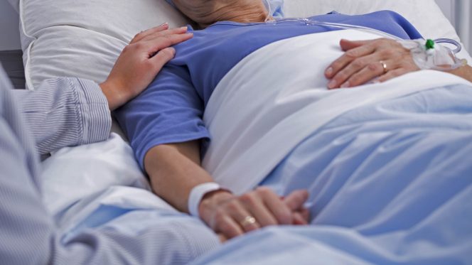 La Chiesa ringrazia gli operatori sanitari italiani. Un collegamento dall’Ospedale Papa Giovanni XXIII