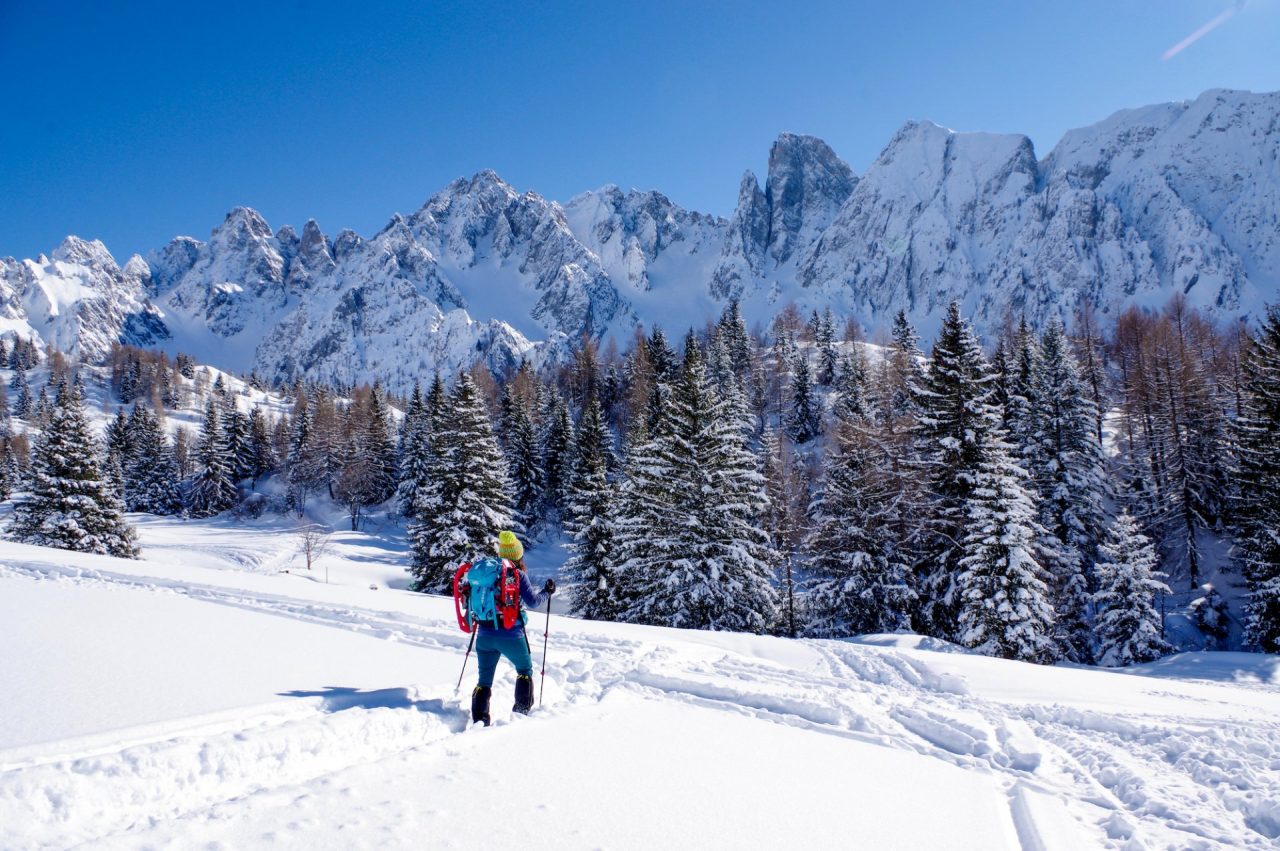 Il bianco spettacolo della Conca dei Campelli, meraviglie nascoste sotto la neve