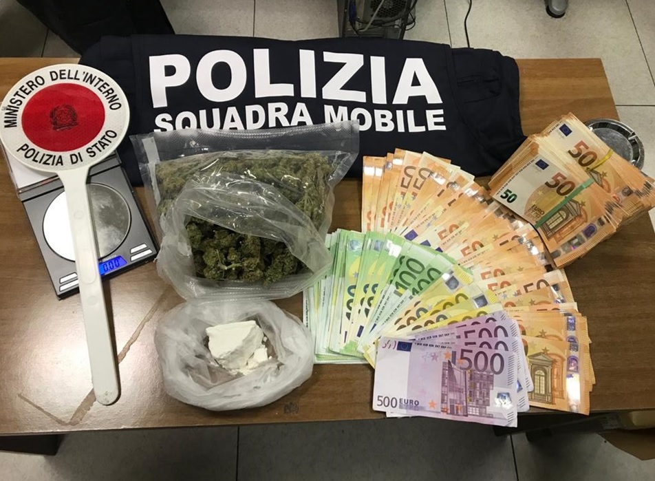 Cocaina, marijuana e 32mila euro in casa, in arresto un 27enne a Telgate