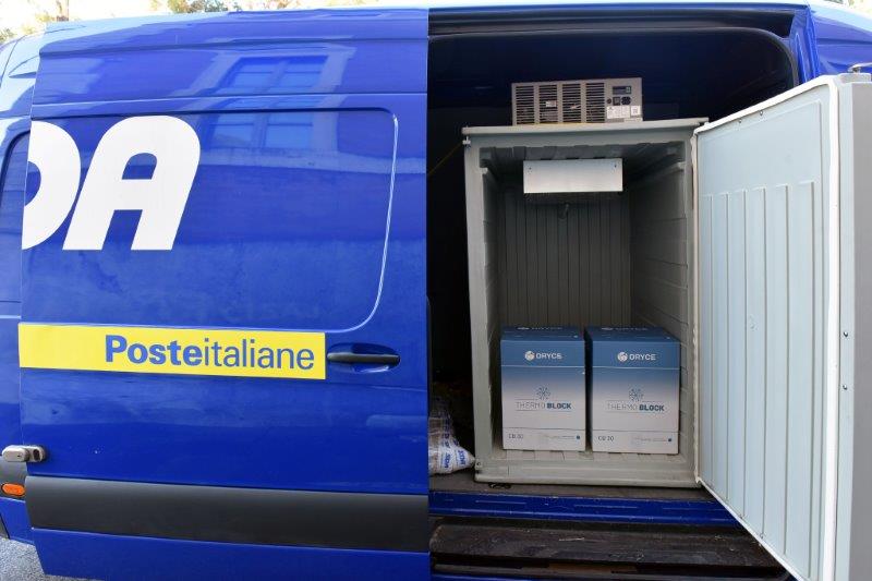 Anche a Bergamo sono arrivati i primi vaccini AstraZeneca consegnati da Poste Italiane