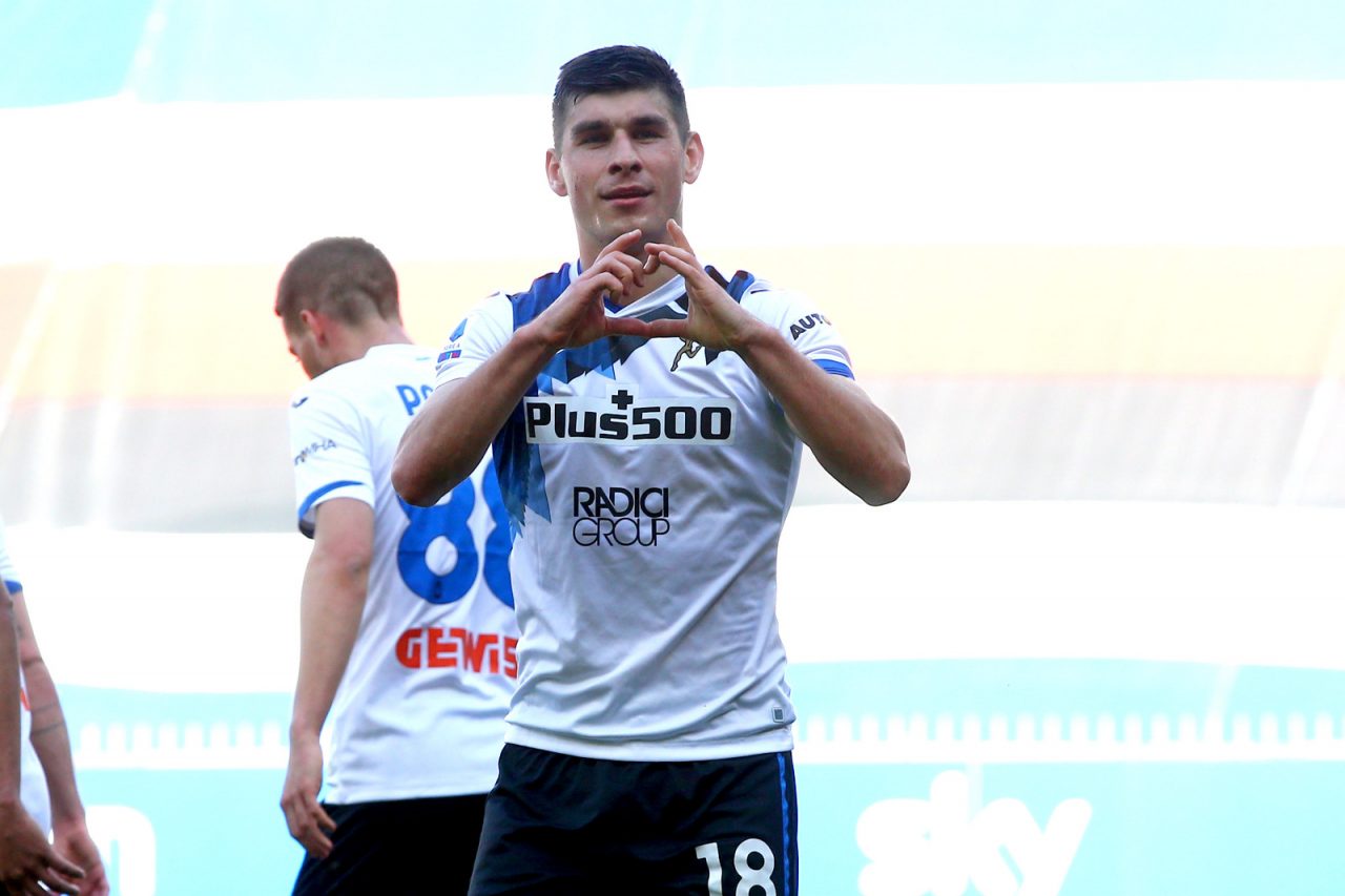 L’Atalanta sbanca Marassi, in gol Malinovskyi e Gosens. Agganciata la Juve al terzo posto