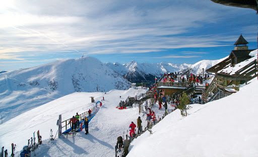 L’interessante tesi del rifugista: con gli impianti chiusi si creano più assembramenti