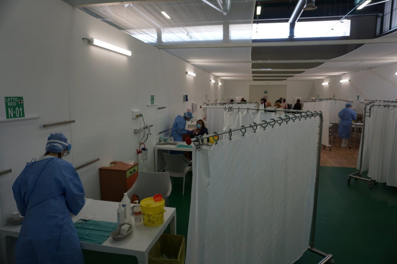 Vaccinazioni anti-Covid: mercoledì (3 marzo) somministrate 9.298 dosi agli over 80