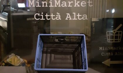 Il cesto solidale del minimarket di Città Alta, che dona il cibo a chi è in difficoltà