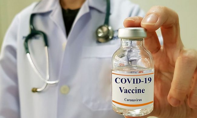 Regione vaccinerà solo il 38% dei bergamaschi: errore (da correggere) o scelta folle?