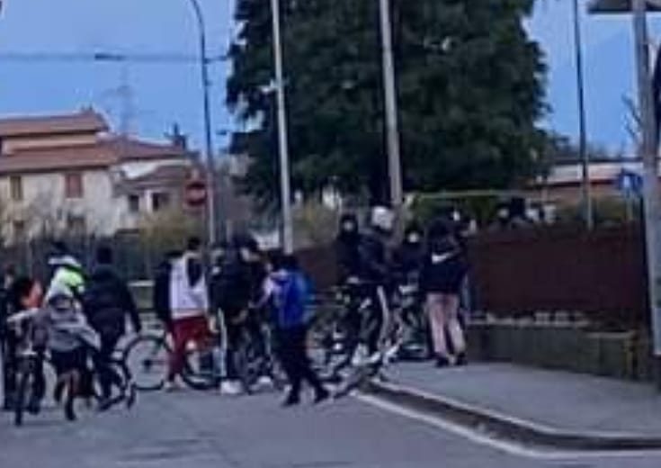Scuole chiuse e ragazzi in giro senza mascherina, la rabbia del sindaco di Zanica
