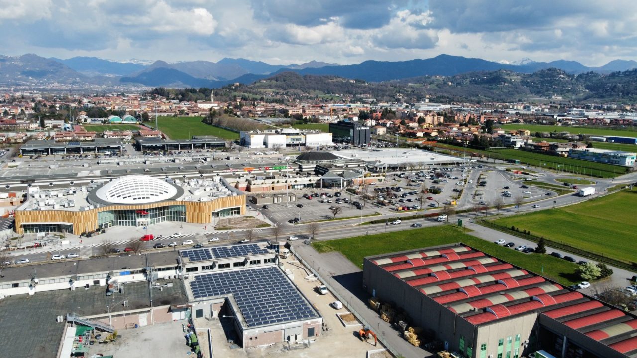 A Curno è stata lanciata una raccolta firme per dire di no ad altri centri commerciali