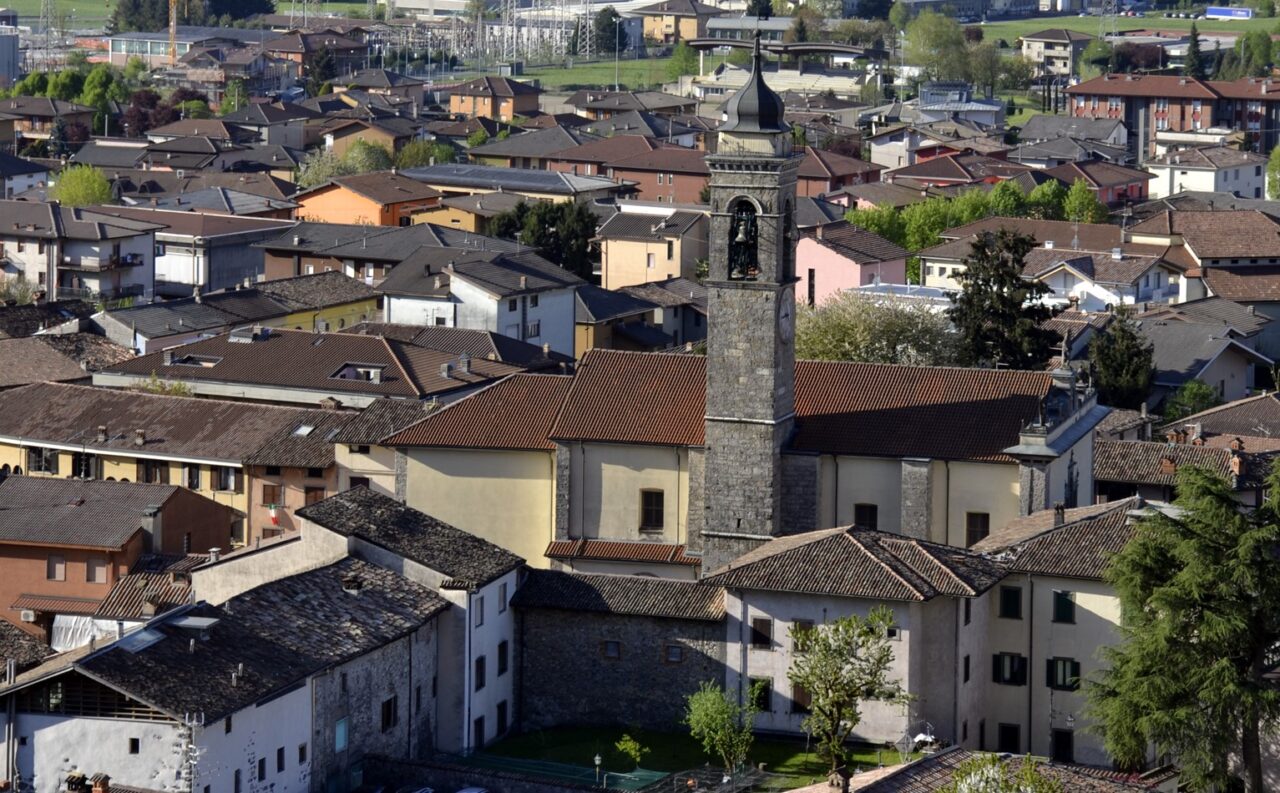 A Casnigo l’unica banca chiude davvero. La soluzione? «Andate dal tabaccaio»
