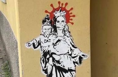 Alzano, comparso murales di una Madonna con il Bambino (e c’è chi ipotizza sia di Banksy)