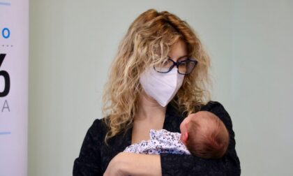 La storia, i video e le foto delle prime due bimbe d'Italia nate già immuni al Covid