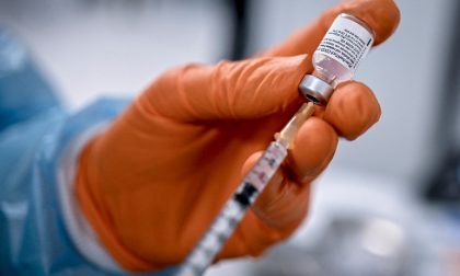 Le Rsa non saranno sedi vaccinali, ma il personale darà una mano
