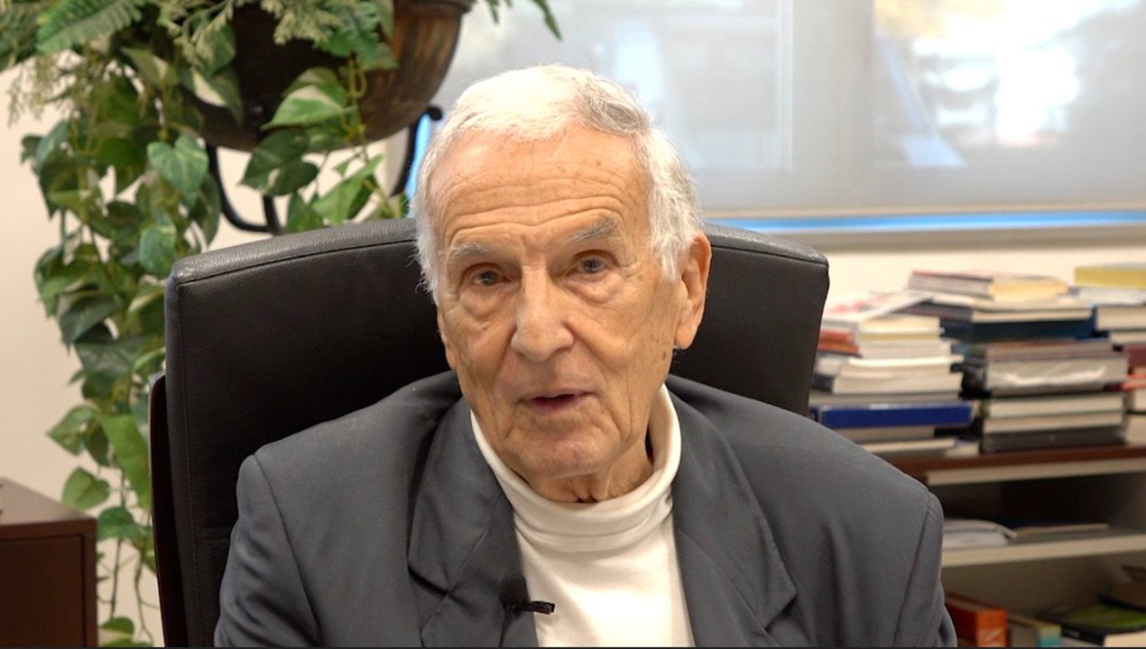 Garattini: «AstraZeneca, comunicazione insufficiente. In Italia siamo in ritardo su tutto»
