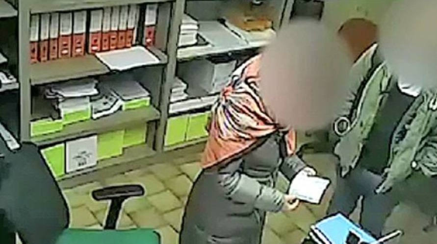 Immigrazione clandestina, poliziotto ammette e finisce ai domiciliari