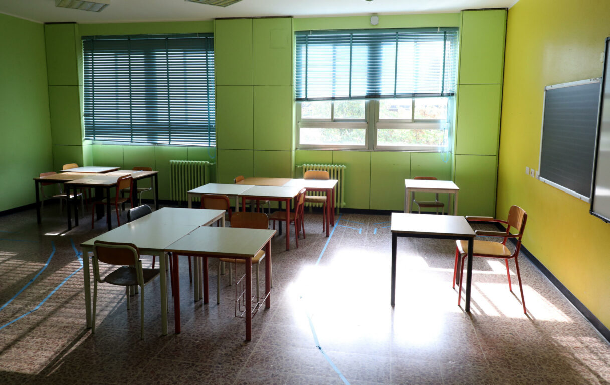 Calano i contagi a scuola: dal 22 al 28 marzo sono 146 i nuovi positivi