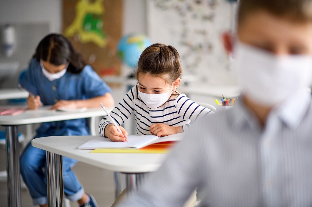 Niente didattica in presenza per i figli dei “lavoratori indispensabili” (per ora)