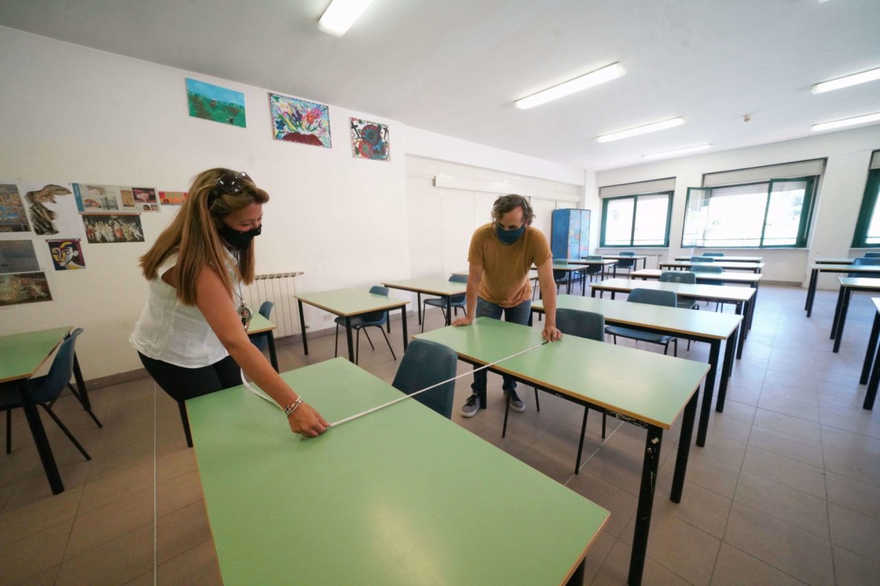 II Governo semplificherà le regole a scuola: autosorveglianza al posto della quarantena
