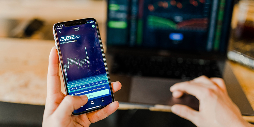Trading CFD: occhi puntati su petrolio e oro