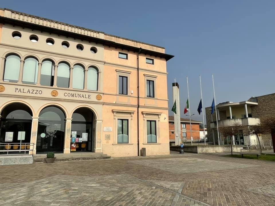 Scanzorosciate combatte la noia da lockdown dei giovani… facendoli lavorare nel sociale