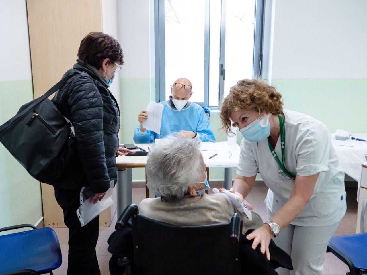 Vaccinazioni di massa anti-Covid, nella Bergamasca sono otto i centri individuati