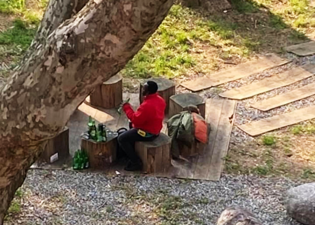 Degrado alla Malpensata: scintille a Palazzo Frizzoni sul parco di via Mozart