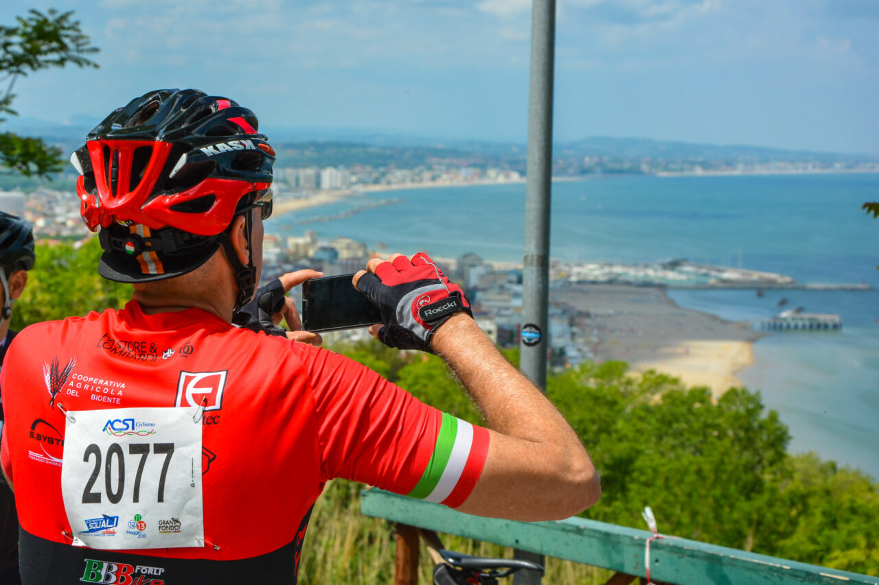 Granfondo Squali Trek di Cattolica: iscrizioni con sconti dedicati per i bikers della Valseriana e Val di Scalve