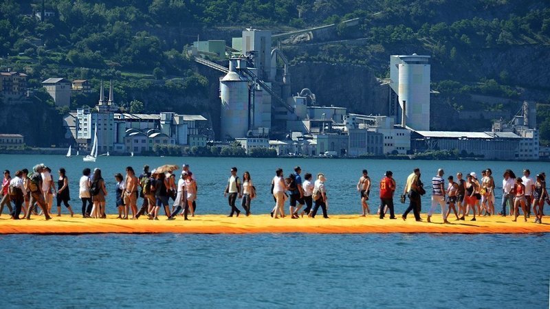 Non solo rischio tsunami, Legambiente: «Nel cementificio stoccate polveri e ammoniaca»